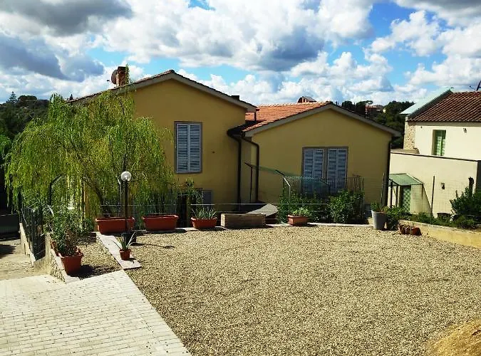 La Dolce With Free Private Parking Apartment