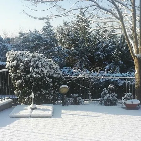 La Dolce With Free Private Parking